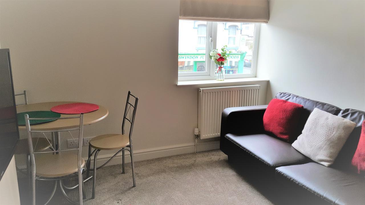 Swindon City Centre Duplex - Entercloud9Sa מראה חיצוני תמונה